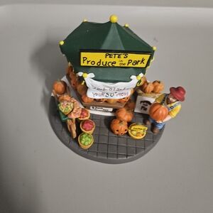 Department 56 Pete's Produce Stand Figurine - Green and Yellow
